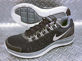 新品未使用　NIKE ルナグライド➕2 2025年最新】NIKE ナイキ ルナグライド+2の人気アイテム - メルカリ