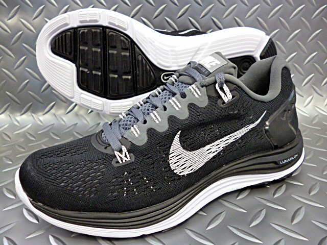 新品未使用　NIKE ルナグライド➕2 2025年最新】Yahoo!オークション -ナイキランニングシューズ