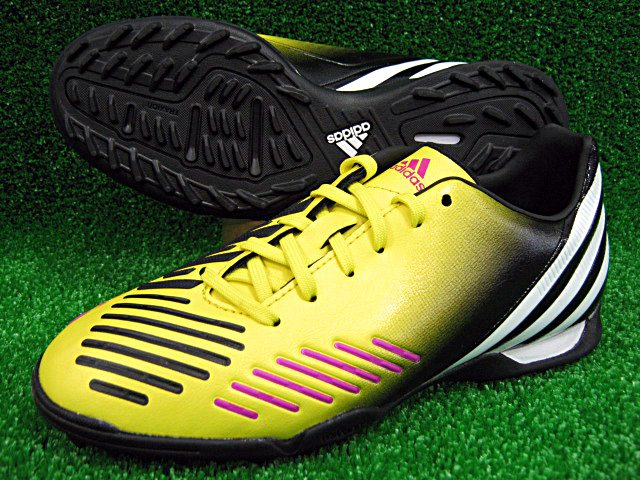 アディダスサッカースパイク 『プレデター』シリーズ
