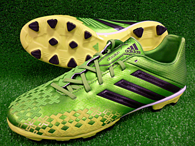 アディダスサッカースパイク 『プレデター』シリーズ